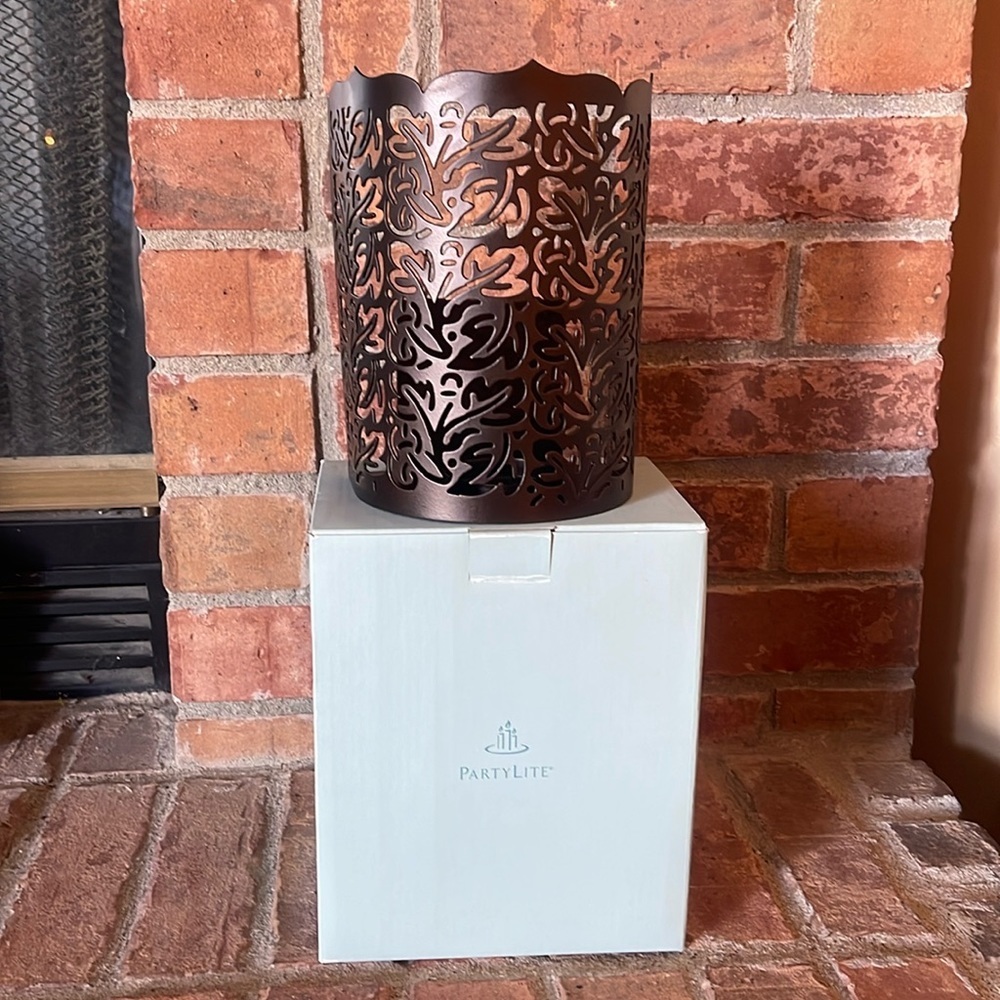 NIB PartyLite Thai Inspiration Votive Sconce P9660